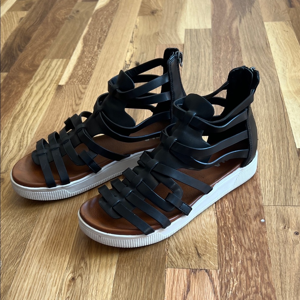 MIA gladiator sneaker platform sandal 8